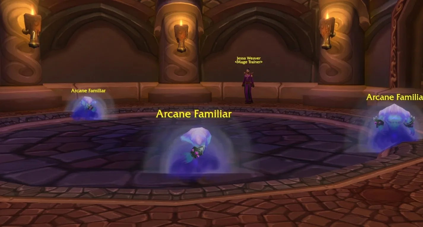 Jessa Weaver, Mage Trainer, in einem runden Saal in Dalaran mit drei Arcane Familiars, ein Screenshot aus der Beta von World of Warcraft: Forever